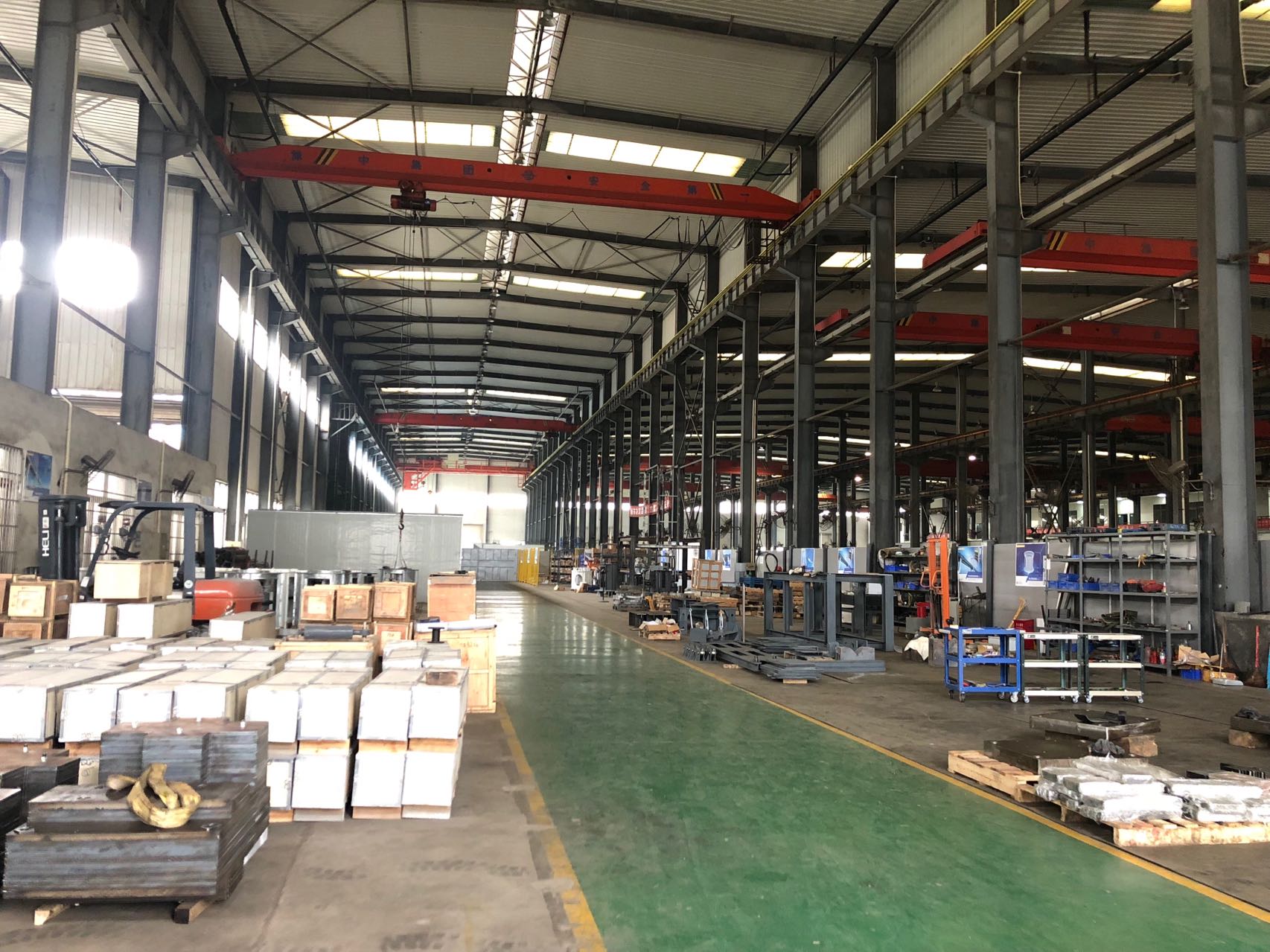 2018年1月，自建工廠投入使用，開始組建生產(chǎn)團隊